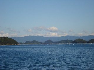 画像: 後藤　農園から見えるセカチューの島　高島（小説では夢島）