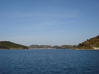 画像: 三浦から見えるセカチューの島