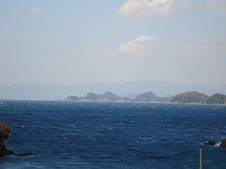 画像: 三浦から見えるセカチューの島