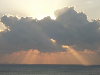 画像: 海　雲　太陽の光　